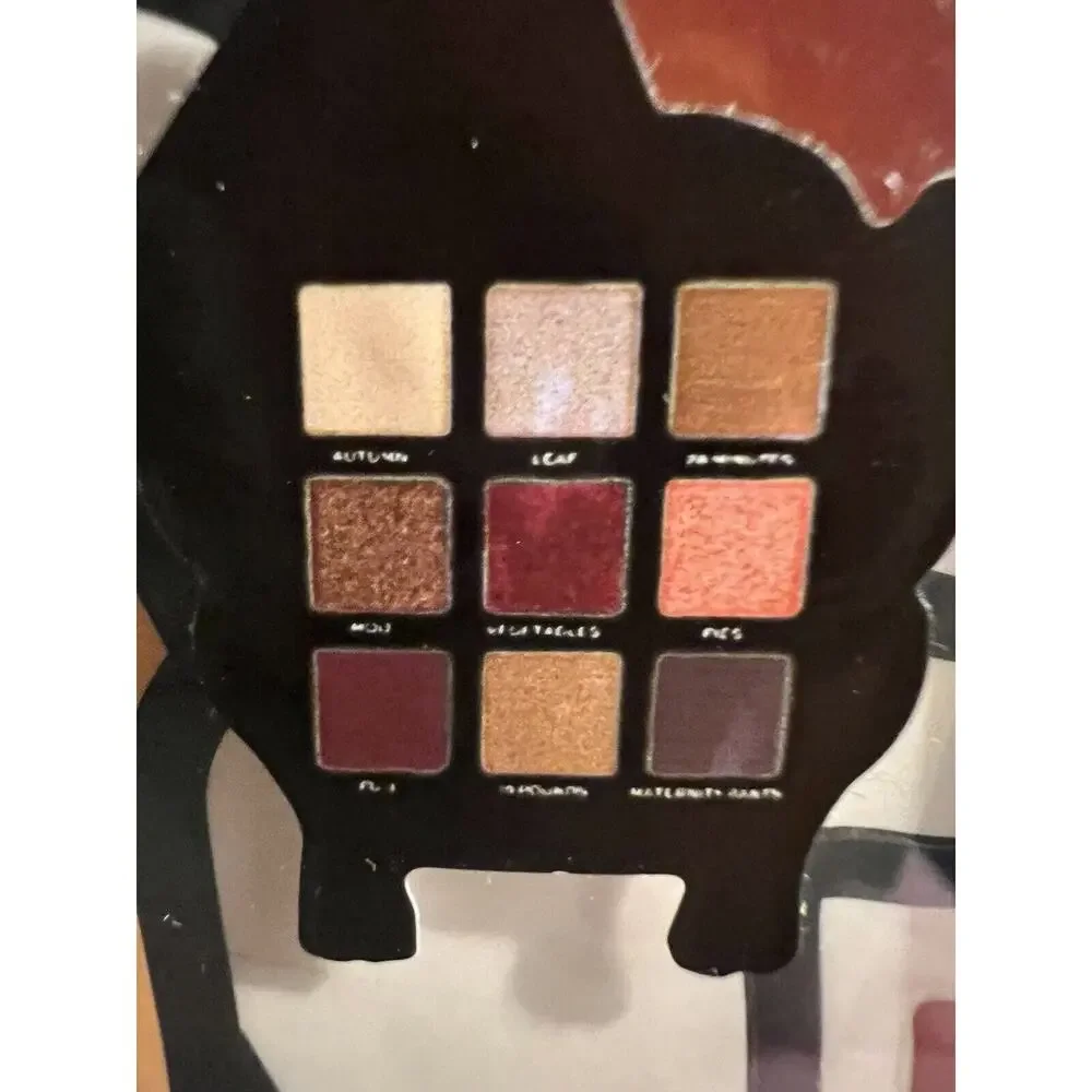 Friends x Revolution Eye Shadow Palette NIB